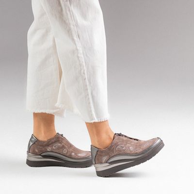  Stonefly - Zapatos de gimnasia para mujer, marrón : Ropa,  Zapatos y Joyería